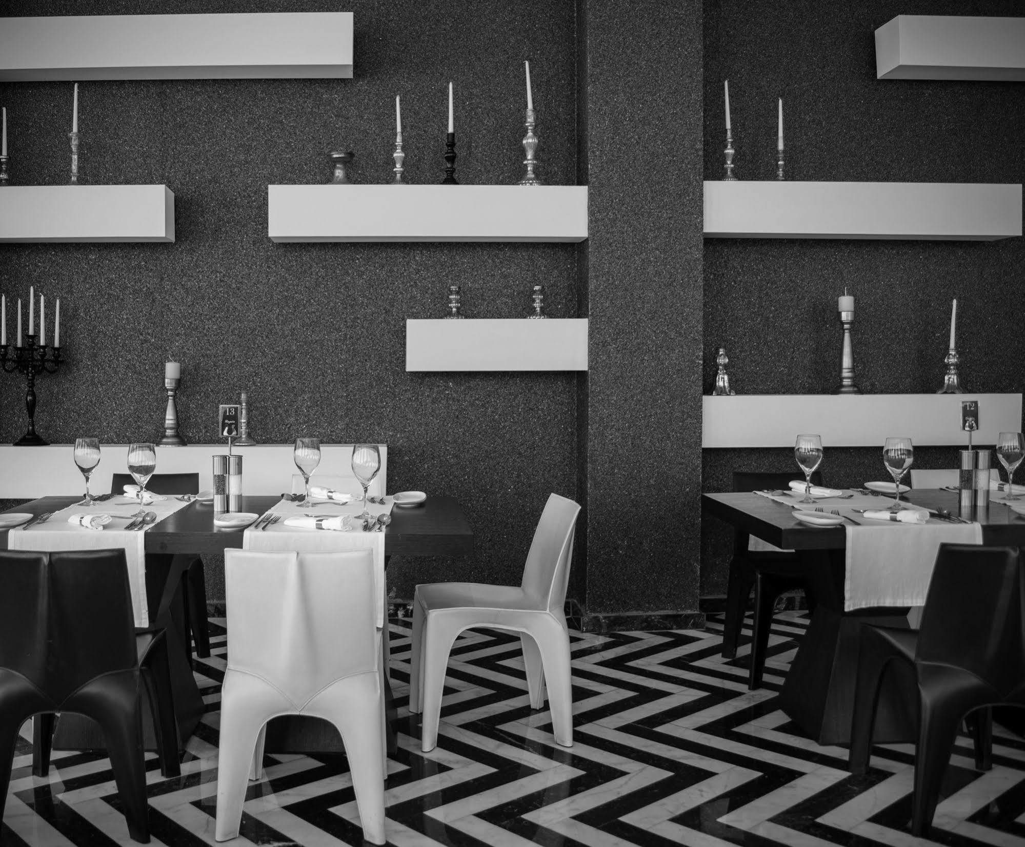 The Ixian All Suites - Adults Only Luaran gambar